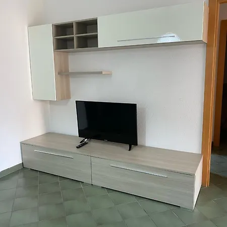 Rena Bianca By La Contessa 4*